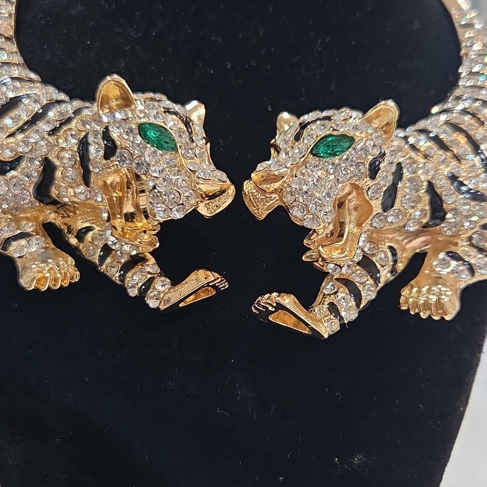 💛▪️Natasha Couture ▪️gold Tone Green Eye Tiger Necklace - Picture 5 of 11